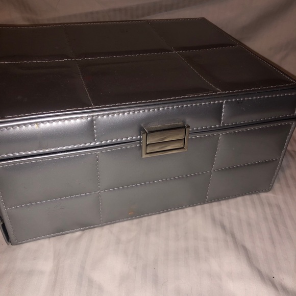 Makeup case - Picture 4 of 4